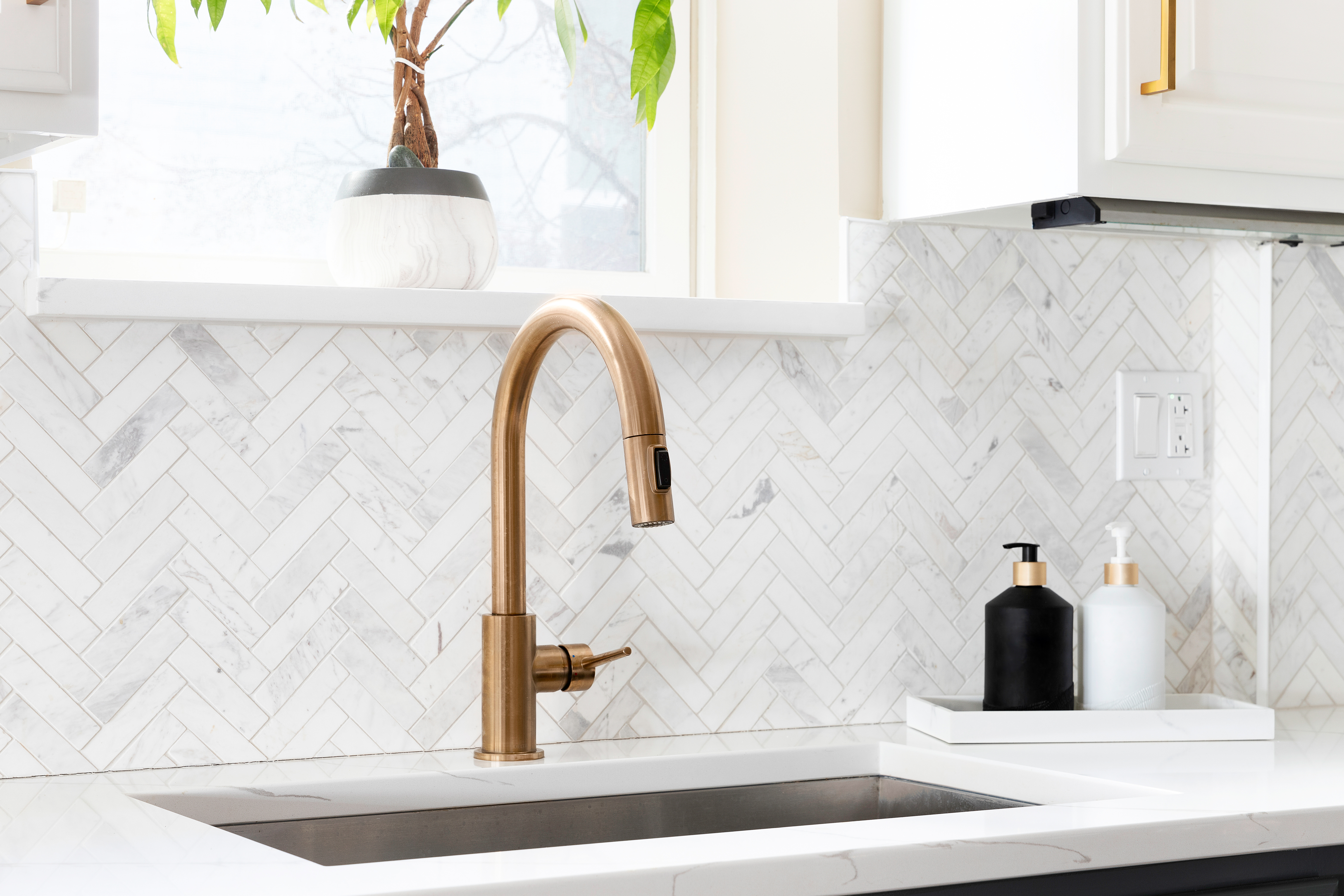 Faucet and sink repair in Shorewood, WI and Milwaukee